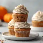 pumpkin spice cupcakes - featured image